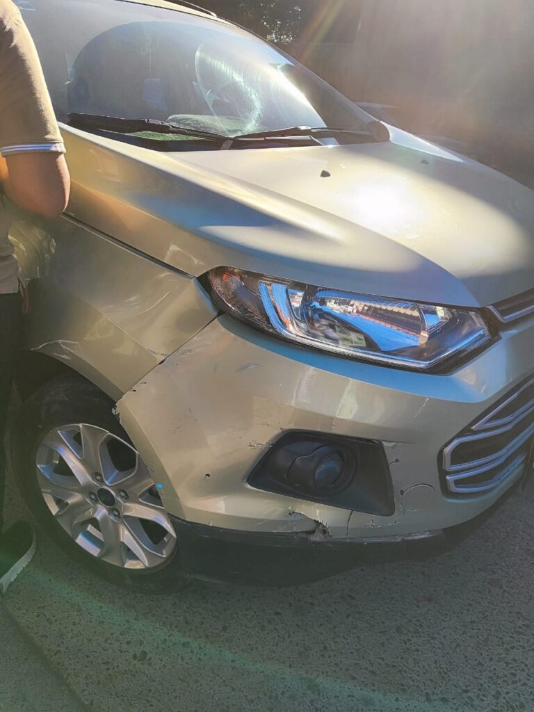 Carro dorado con rayones