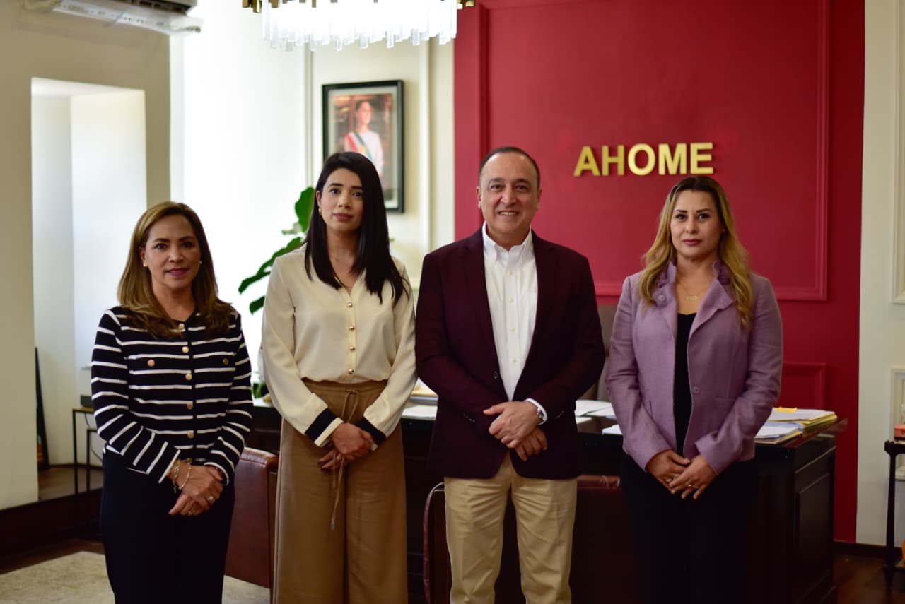 Reunión del alcalde de Ahome junto a el comité de Ética y Conflicto de Interés