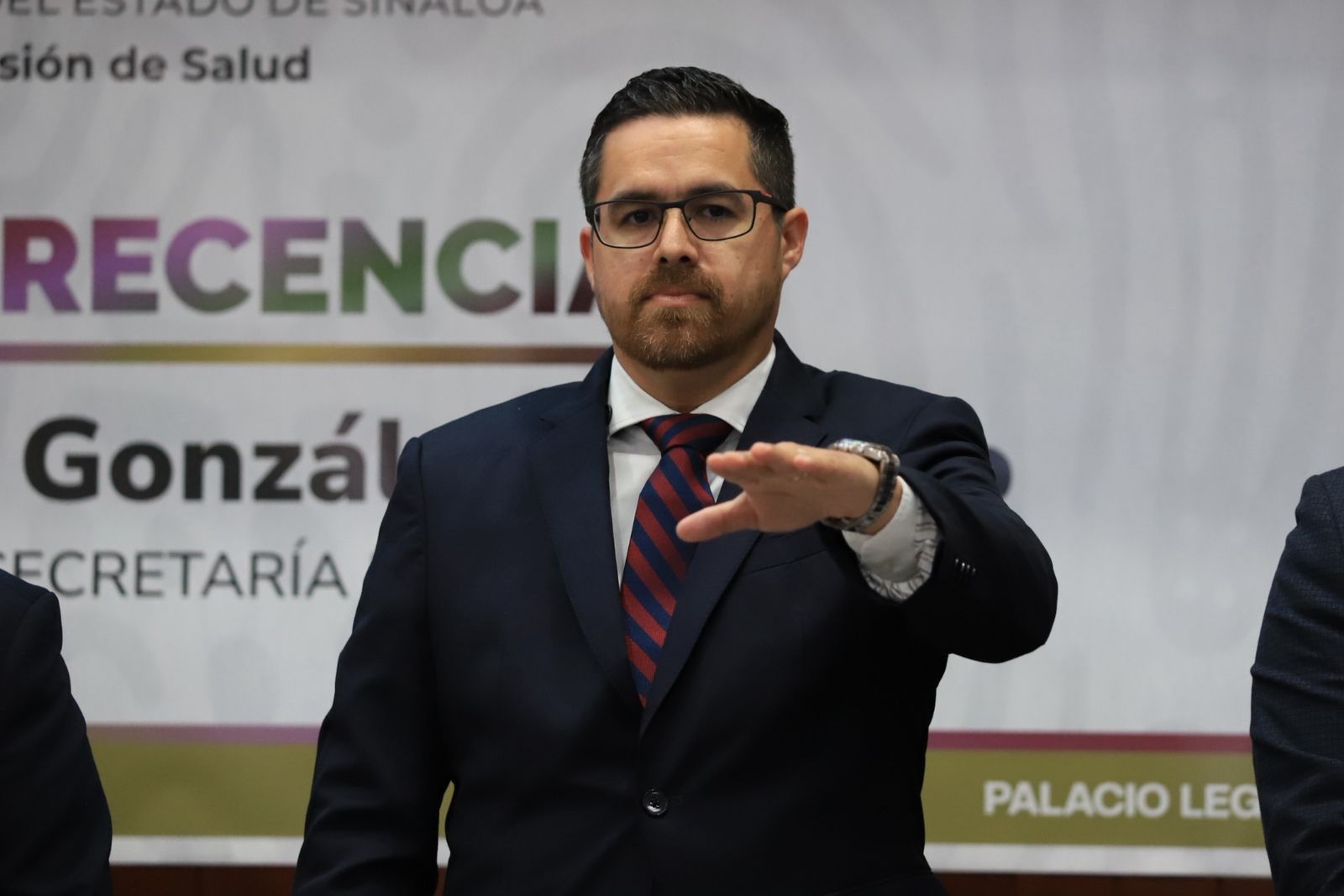 Cuitláhuac González comparece ante diputados de Sinaloa