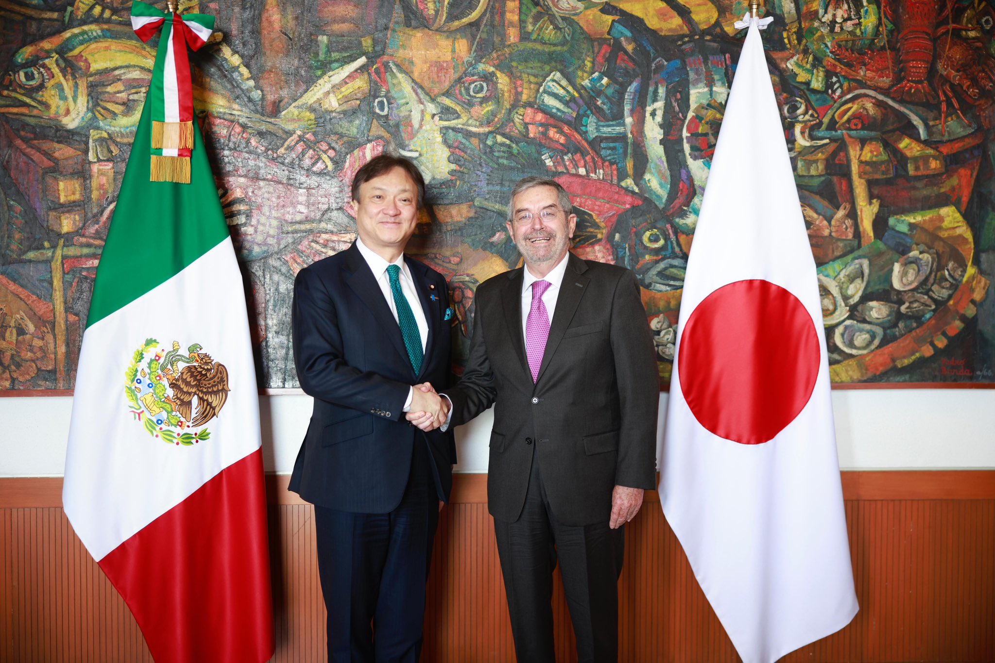 De la Fuente se reúne con canciller de Japón, Iwao Horii; abordan relaciones bilaterales e inversión