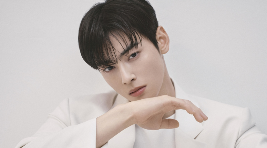 Cha Eunwoo.