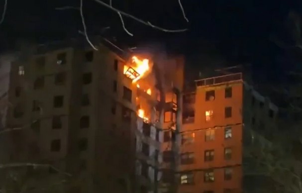 VIDEO: Explosión de gas deja en un muerto y al menos 14 heridos en edificio de El Bronx, Nueva York