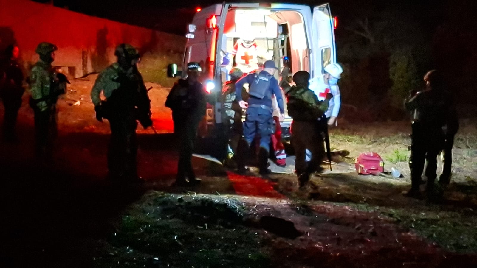 Joven lesionado por explosión en la pensión federal de Mazatlán está grave en el hospital