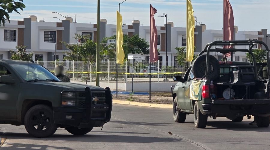 Dos unidades de los militares en Culiacán