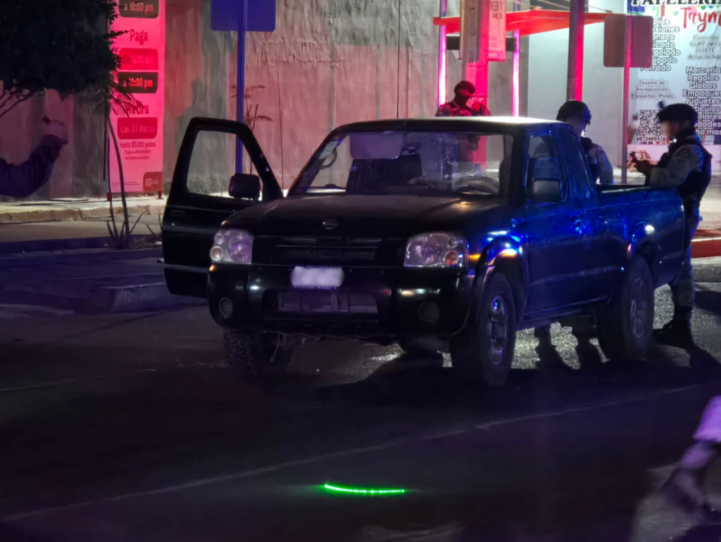 Un atentado a balazos hacia los ocupantes de una camioneta dejó como saldo dos heridos