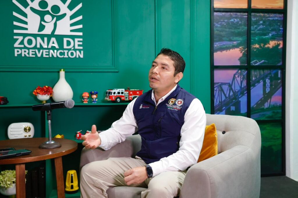 Juan Pablo Cerón, meteorólogo de Protección Civil en Sinaloa