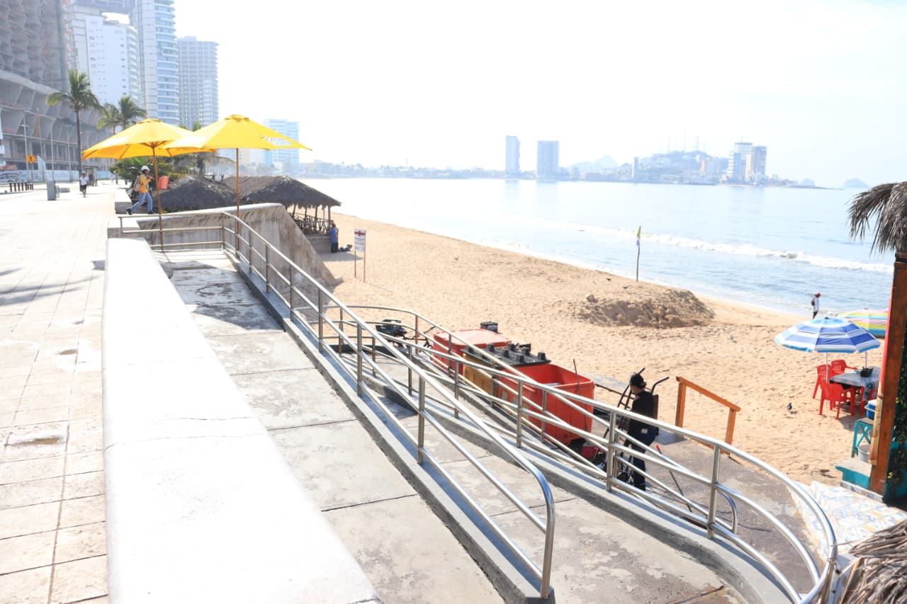 Liberan accesos de playa en Mazatlán