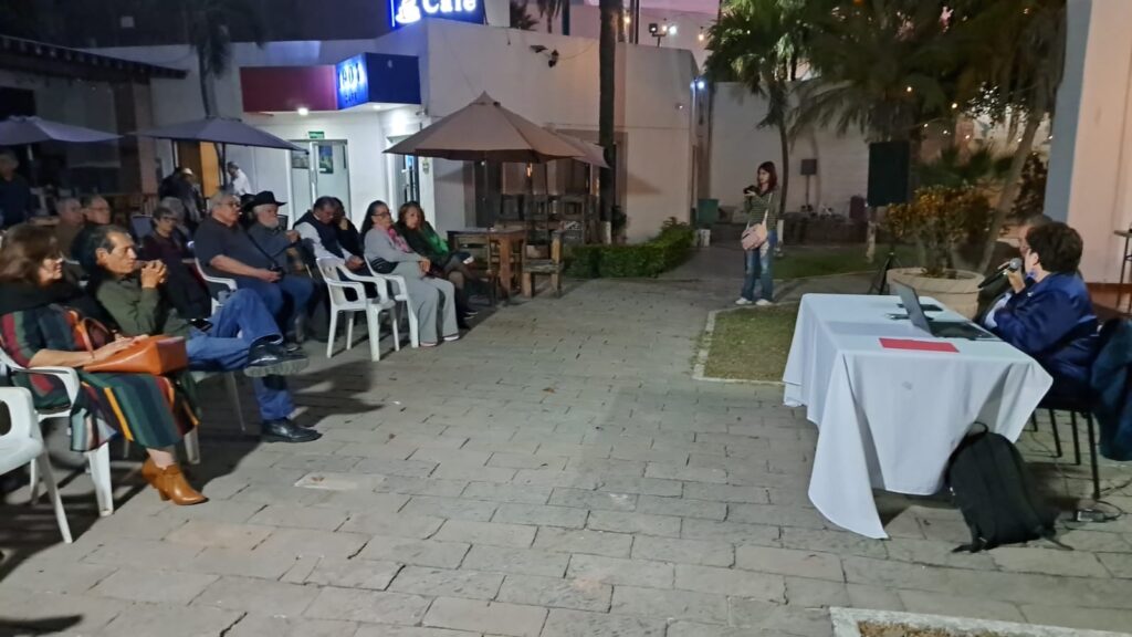 Conferencia de presentación de libro de Julio Villegas