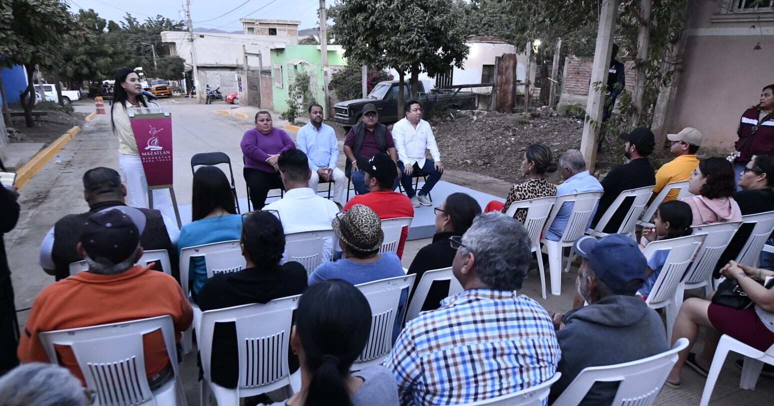 Inauguración de calle en Mazatlán
