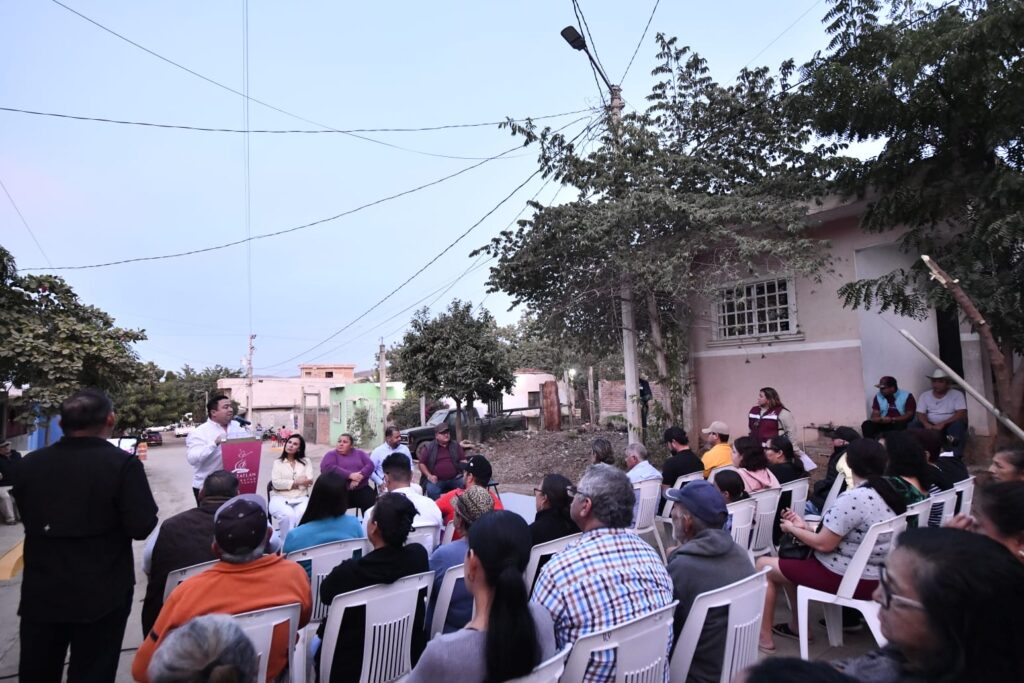 Inauguración de calle en Mazatlán