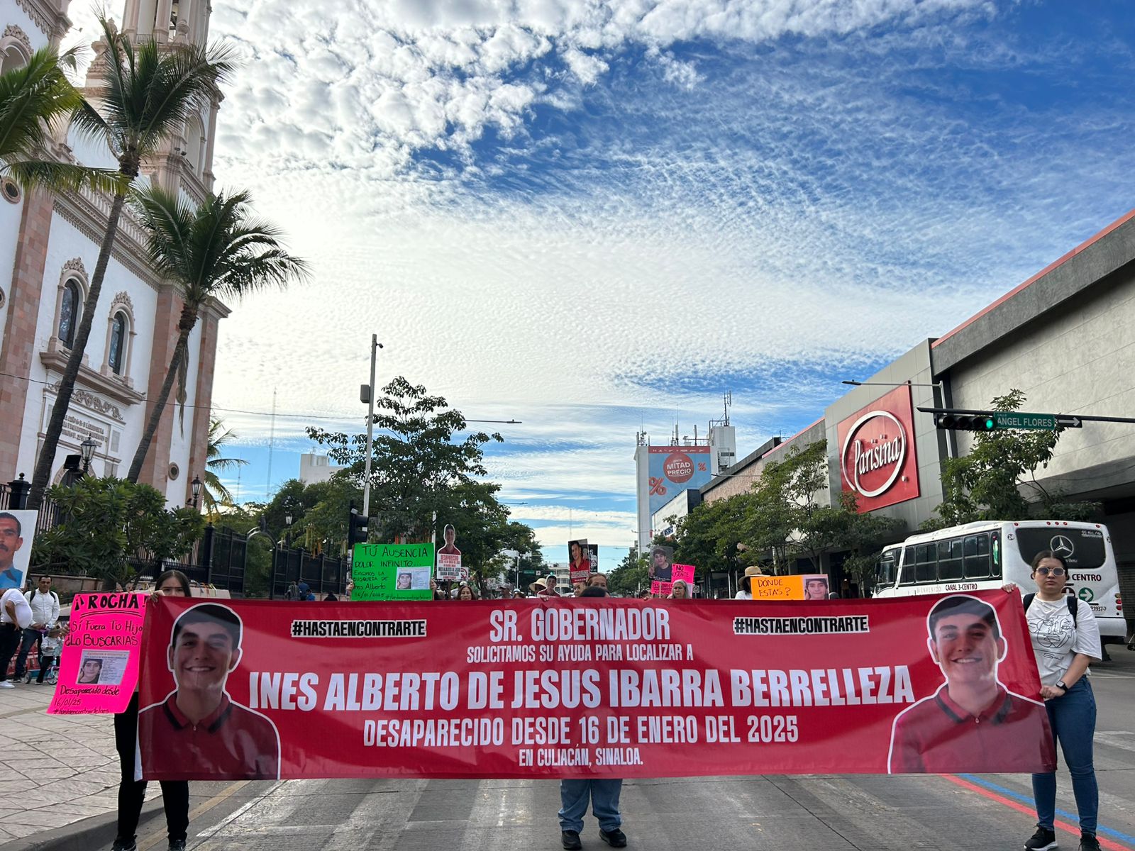 Familiares marchan a un año de la desaparición de Inés Alberto
