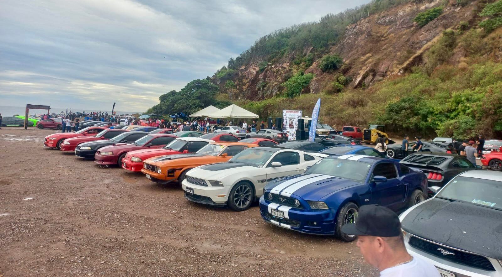Mustang en evento de aniversario en Mazatlán