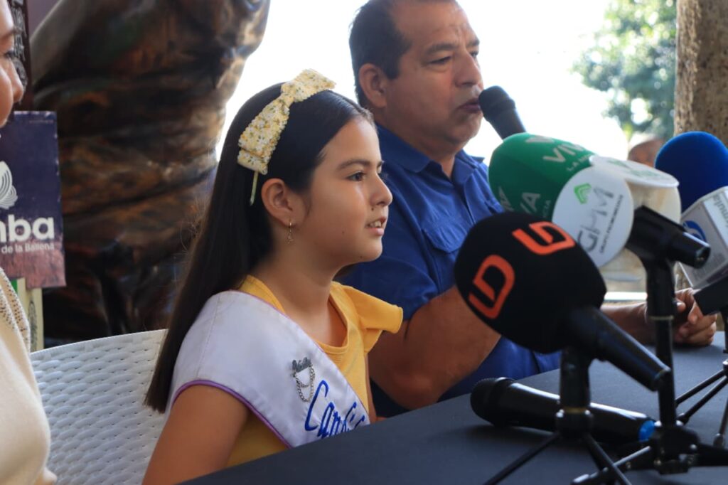 Noelia, candidata a reina infantil del carnaval de Mazatlán