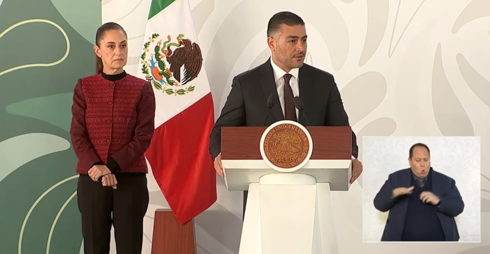 Omar Garcia Harfuch en la mañanera con CLaudia sheinbaum