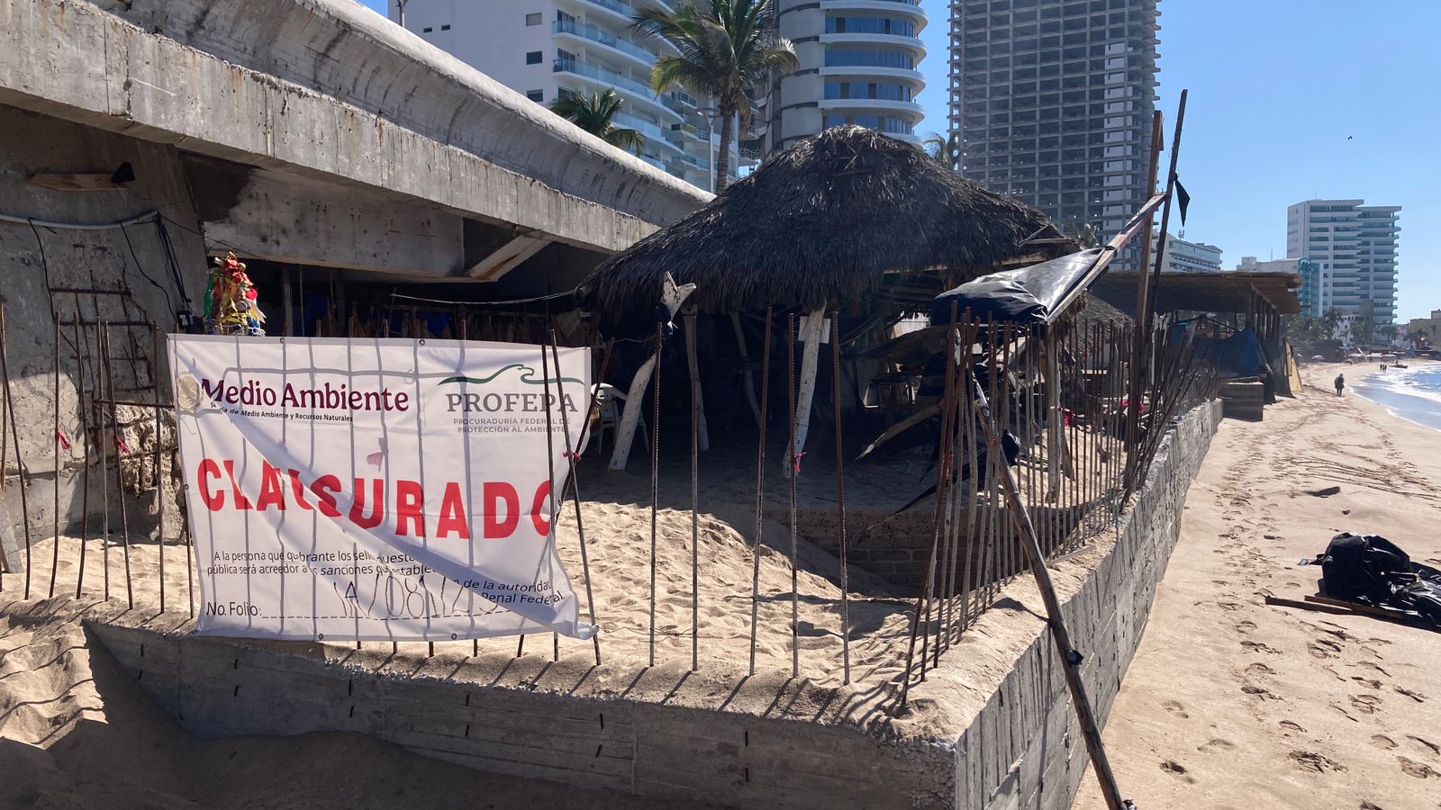 Si se violentan sellos de suspensión en construcción de palapas podrían cancelar concesión