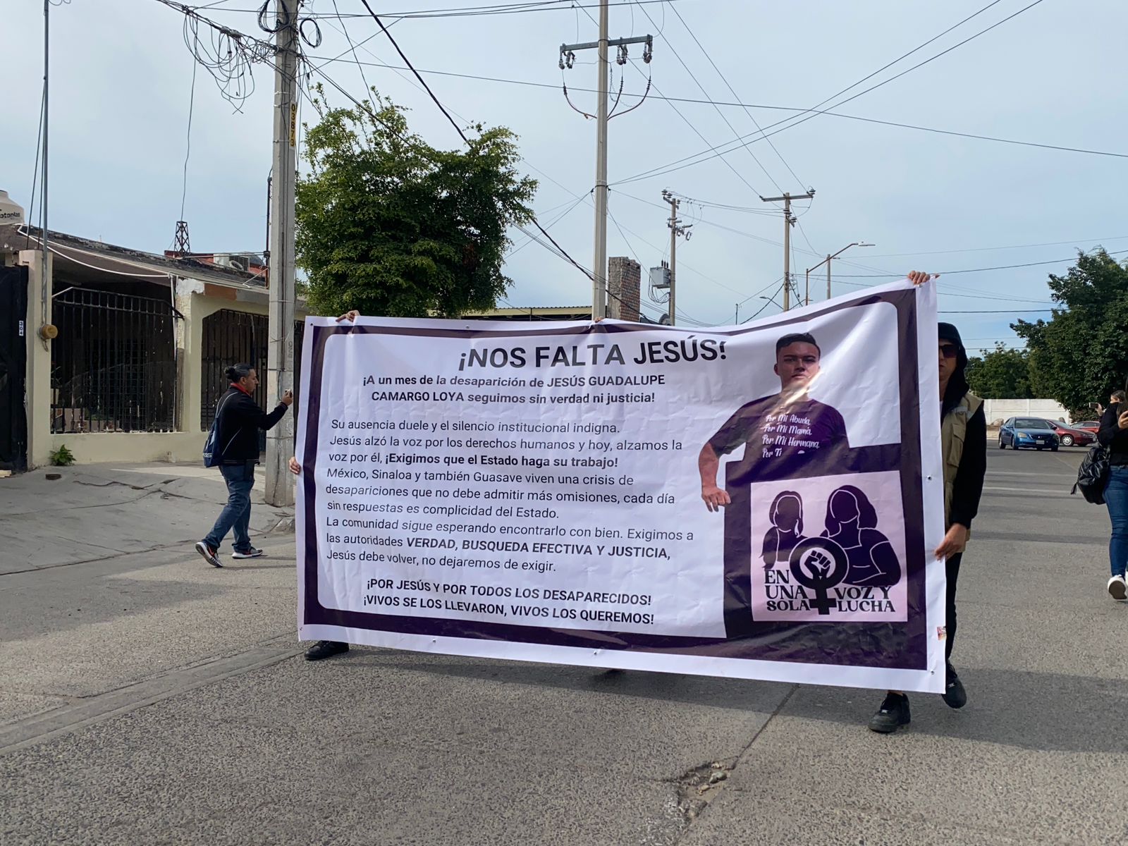 Personas marchan en Guasave por la desaparición de Jesús Guadalupe