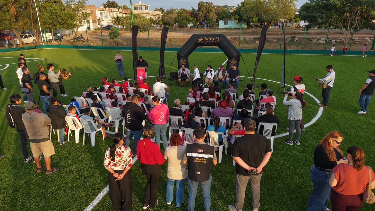 Renuevan cancha de Vistas del Mar en Mazatlán