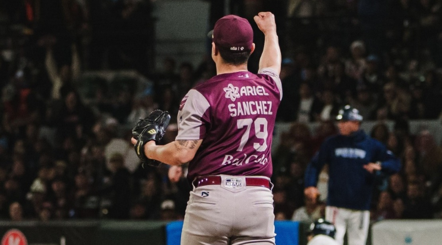 Sasagi Sánchez, lanzador de Tomateros de Culiacán