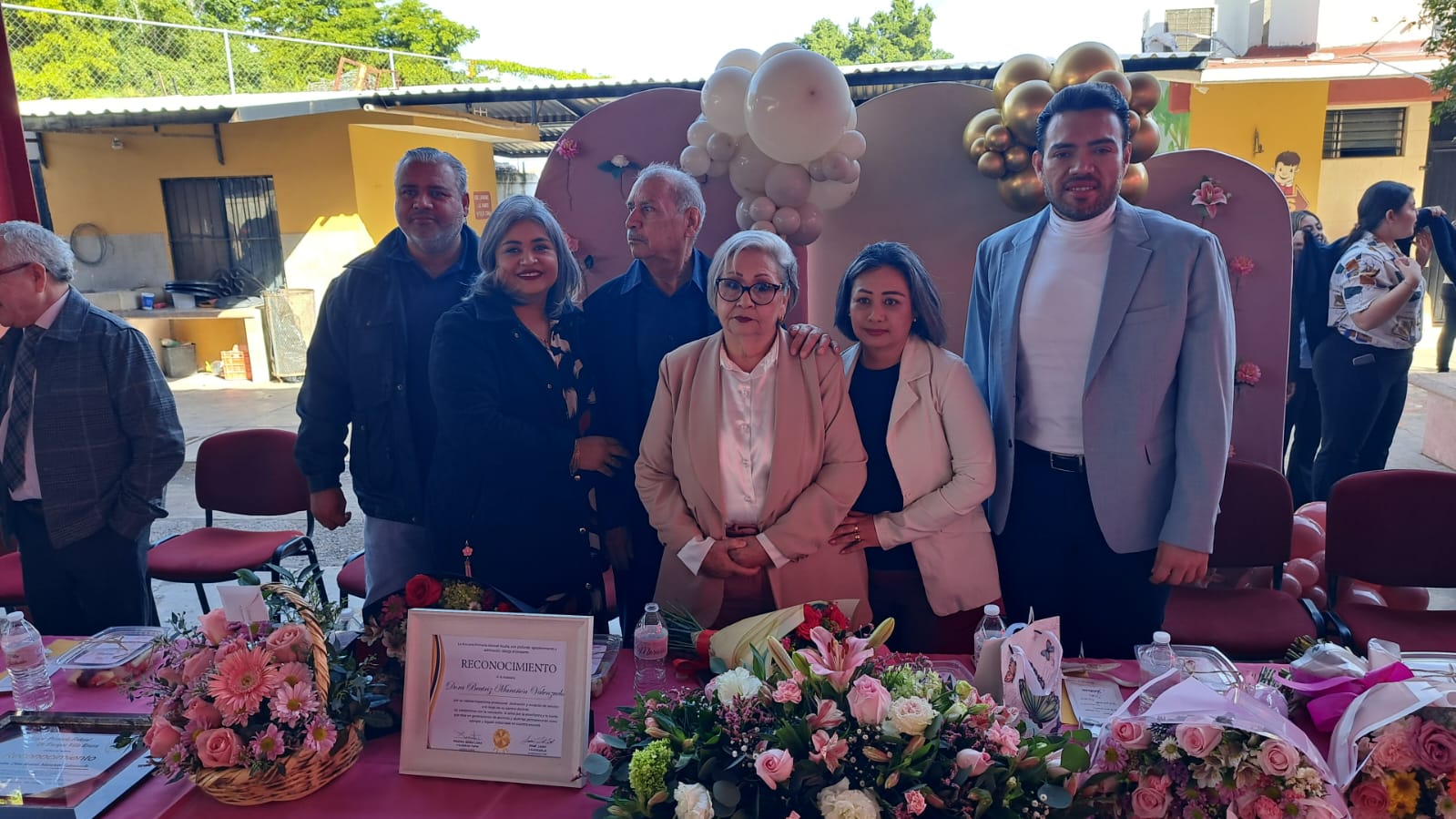 Se jubila Dora Marañón en Los Mochis