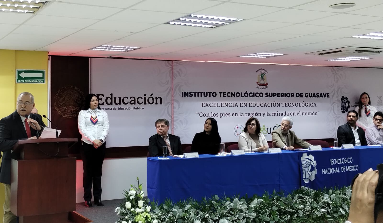 Conferencia de prensa Tec de Monterrey