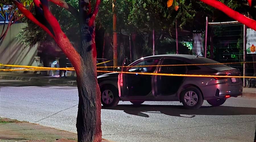 Vehículo que usaron gatilleros para realizar un ataque armado en Culiacán