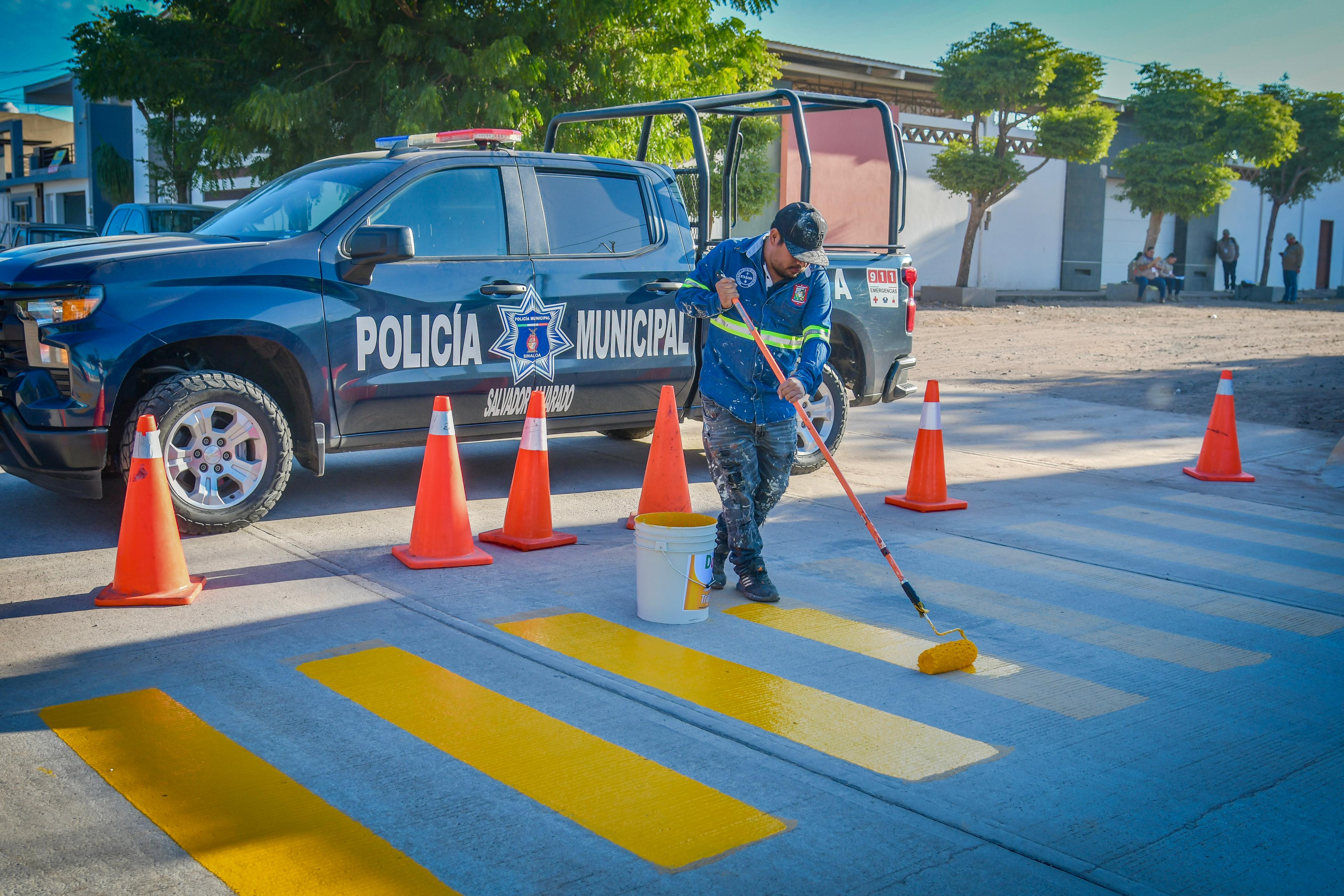 Hacen de un solo sentido la calle Vicente Guerrero para reforzar seguridad vial escolar