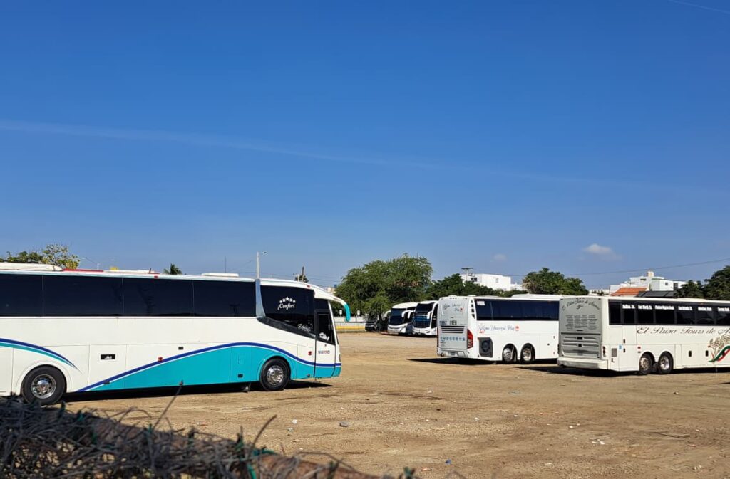 Autobuses de Mazatlán estacionados