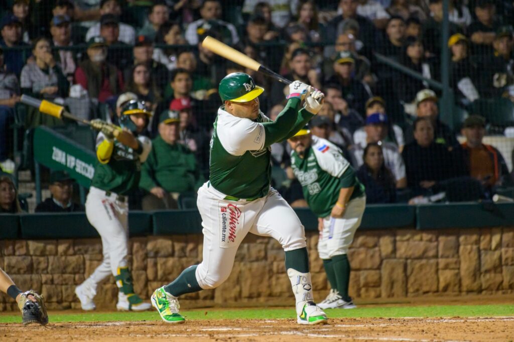 Yasmany Tomás se fue de 3-2 con jonrón y dos producciones