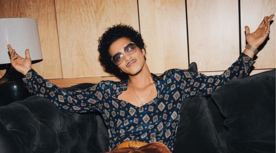 Bruno Mars.