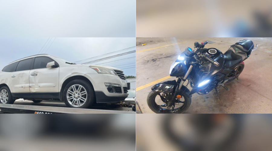 Camioneta y motocicleta con reporte de robo