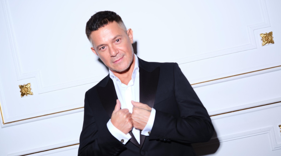 Alejandro Sanz.