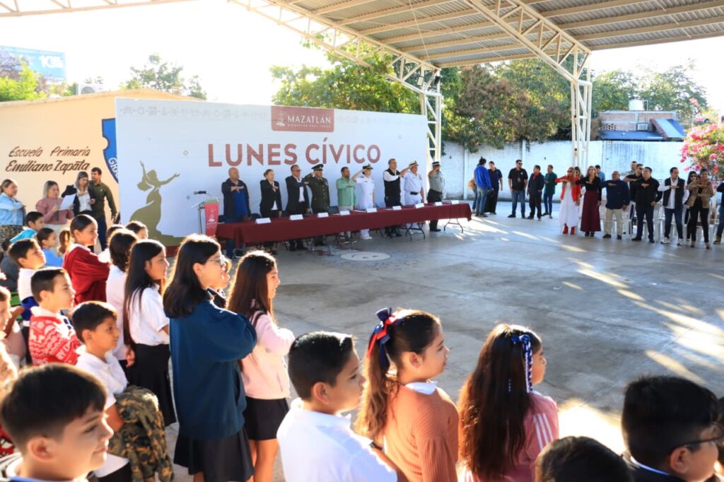 Ceremonia del Lunes Cívico
