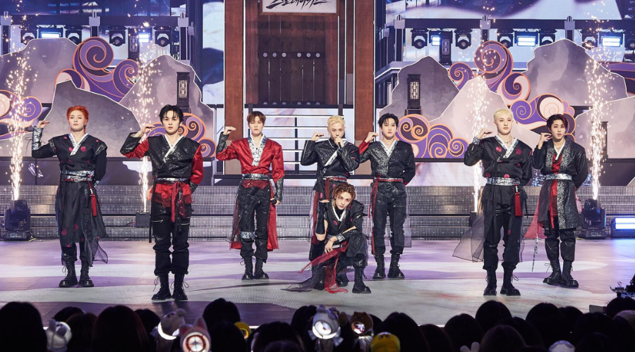 Stray Kids