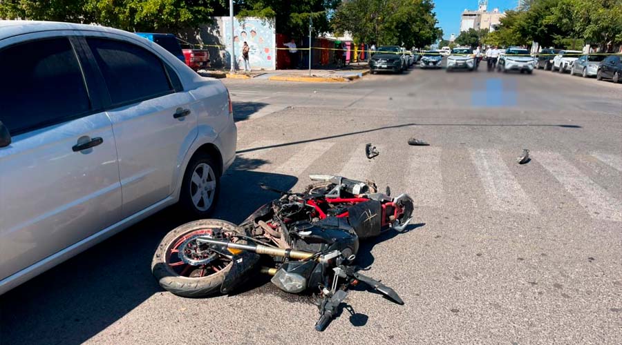 Antonio pierde la vida al impactarse en su motocicleta en Los Mochis