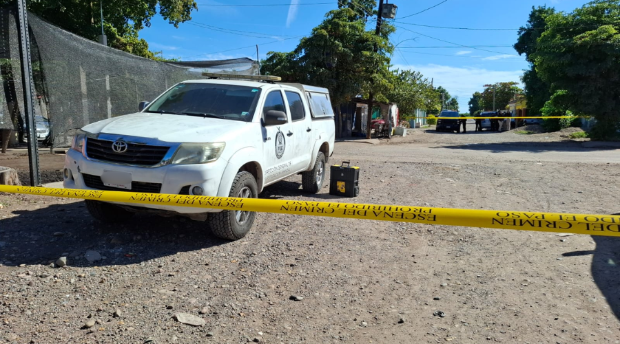 Unidad de la FGE en zona acordonada