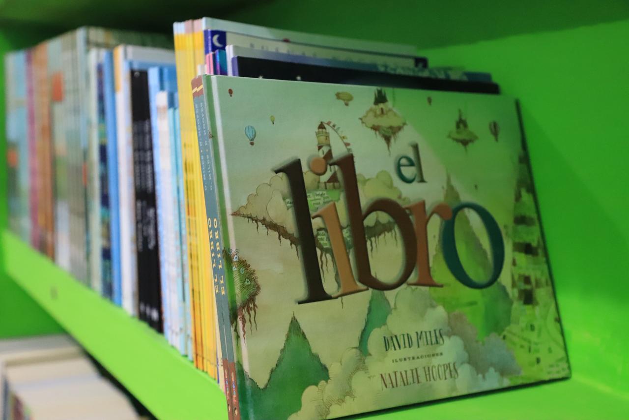 CEDH, Fundación Checo Pérez y Gobierno de Sinaloa entregan bibliotecas