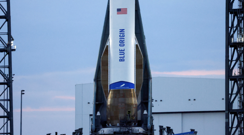Blue Origin frena los vuelos turísticos y apuesta todo al regreso lunar