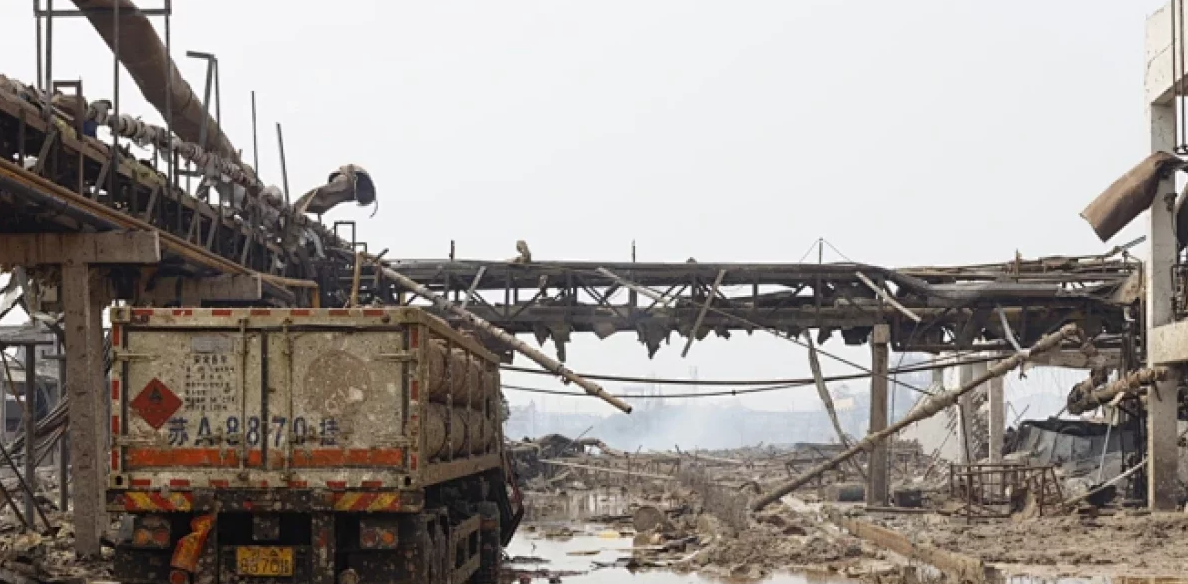 Derrumbe de puente en China deja muertos y desaparecidos en Jiangsu
