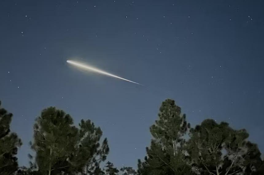 Una bola de fuego ilumina el cielo de Florida y causa asombro nocturno