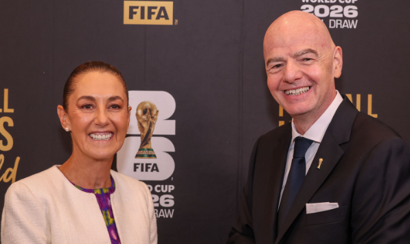 Conversan Sheinbaum y presidente de la FIFA sobre avances del Mundial