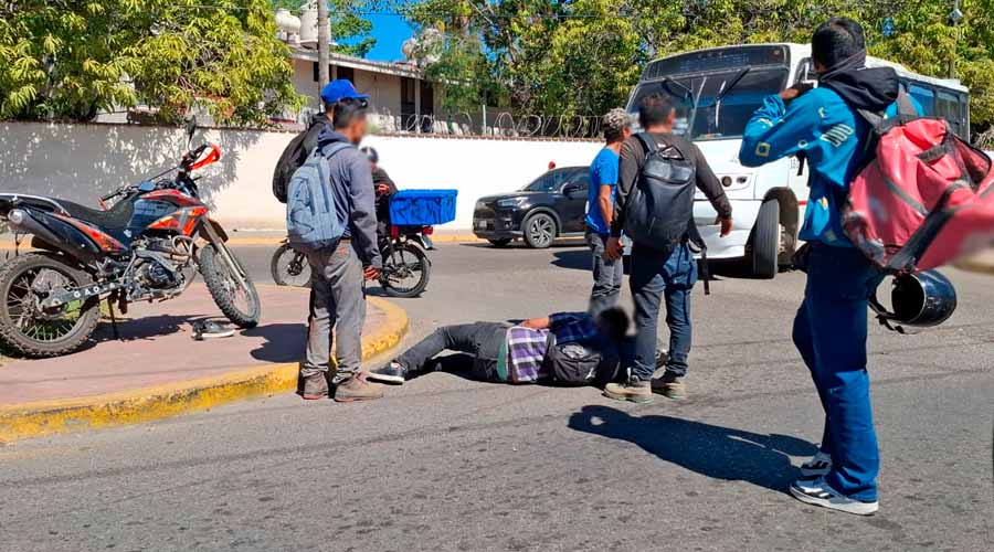 Celso sufre accidente de motocicleta en Mazatlán