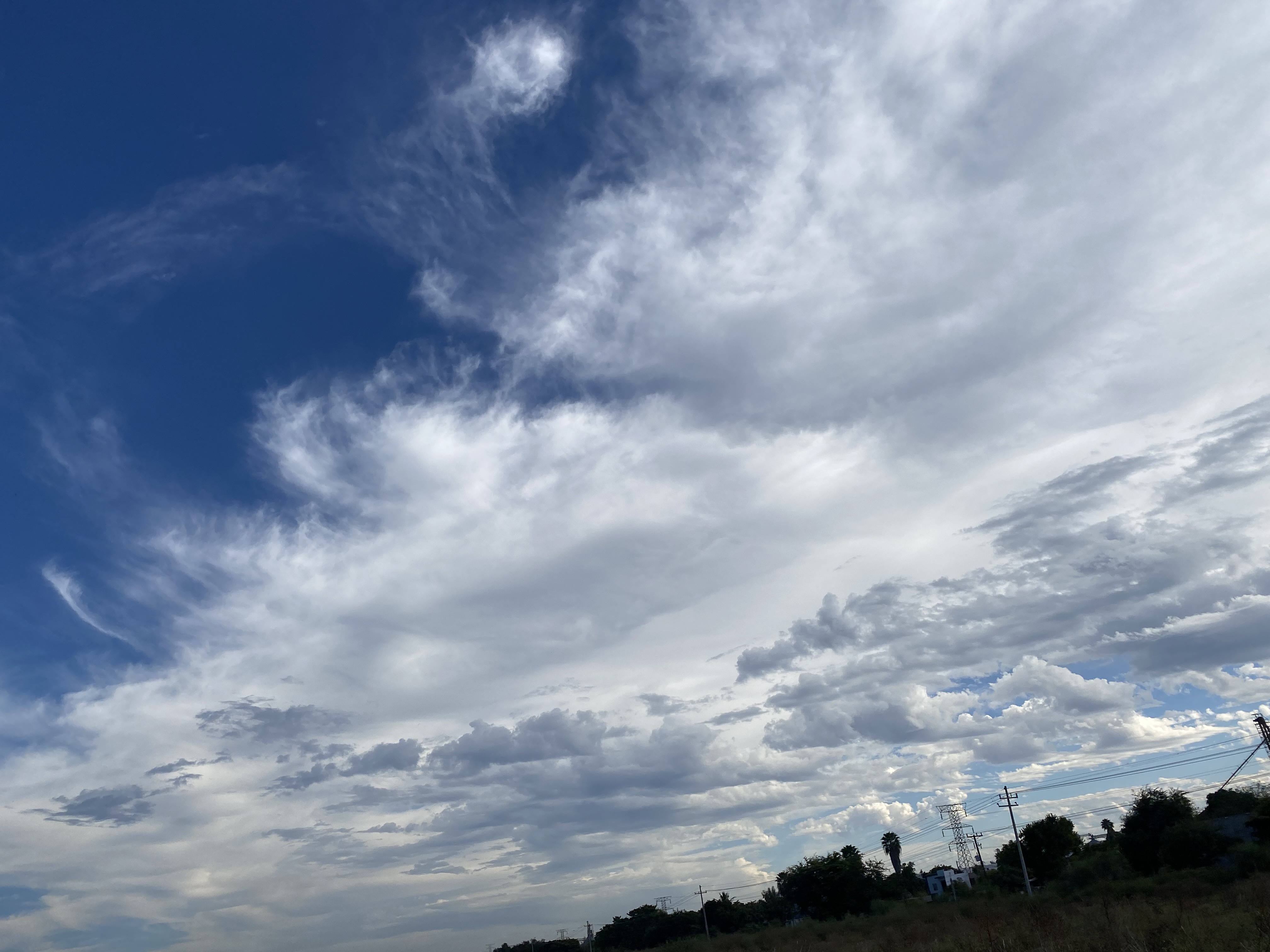 Cielo azul con nubes