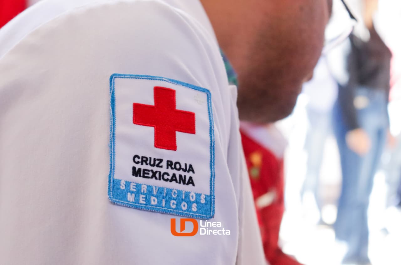 Personal de servicios médicos de la Cruz Roja.