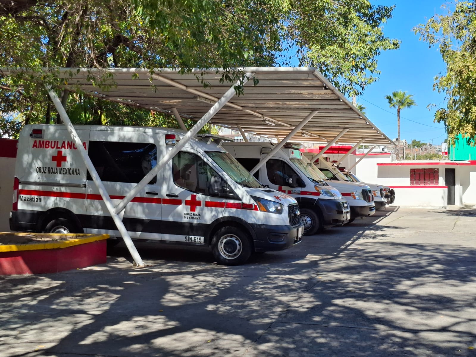 Ambulancias estacionadas