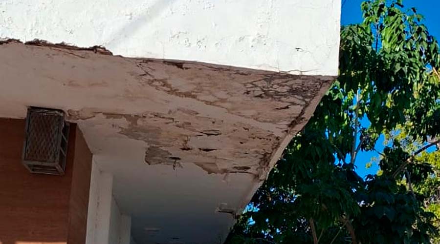 Daño en marquesina de Guasave