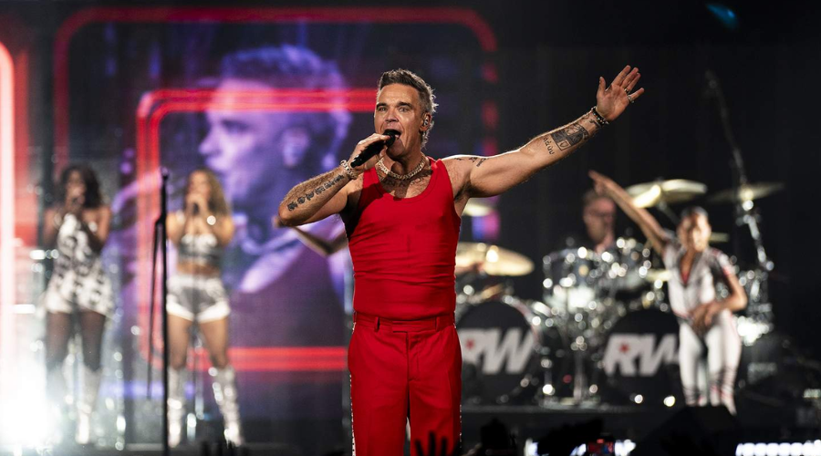 Robbie William.
