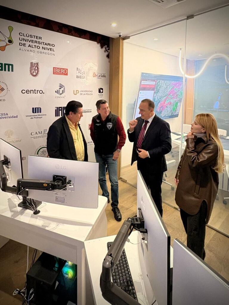 Antonio Menéndez en Feria Internacional en Ciudad de México