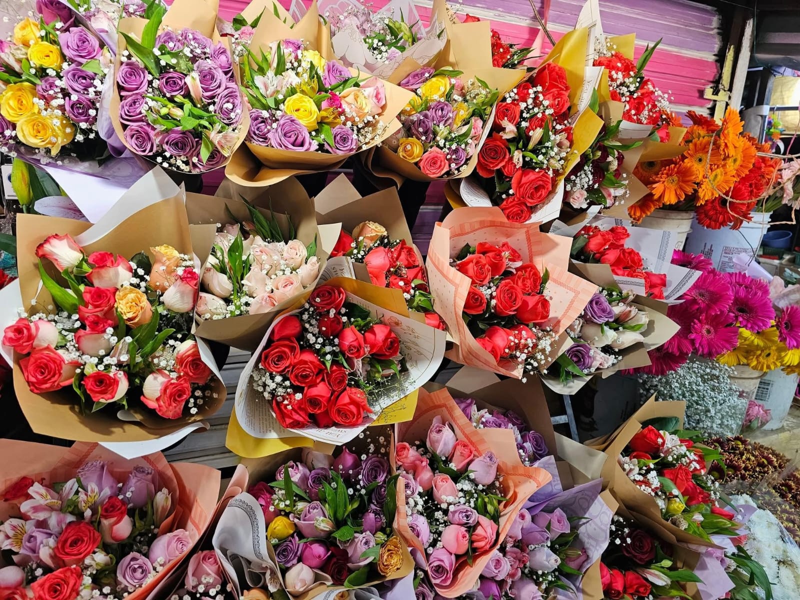 Ramos de flores para el Día del Amor y la Amistad.