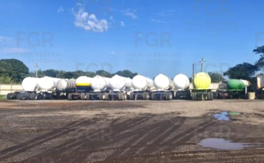 FGR asegura pipas y más de 82 mil litros de huachicol en Veracruz