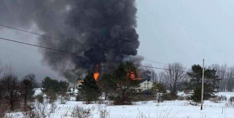 Reportan varios heridos tras explosión e incendio en iglesia de Boonville, Nueva York: VIDEO